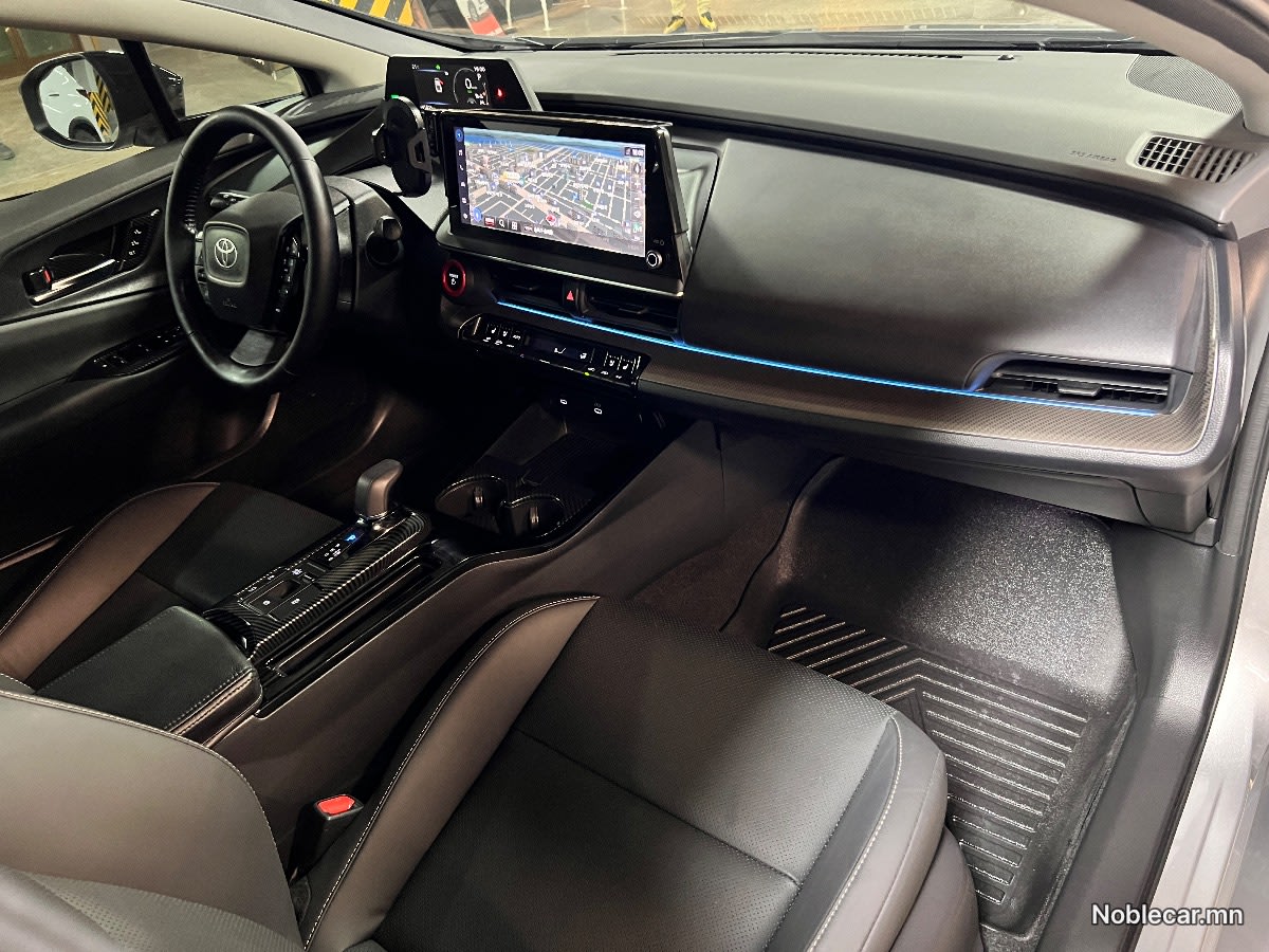 2024 Toyota Prius 7