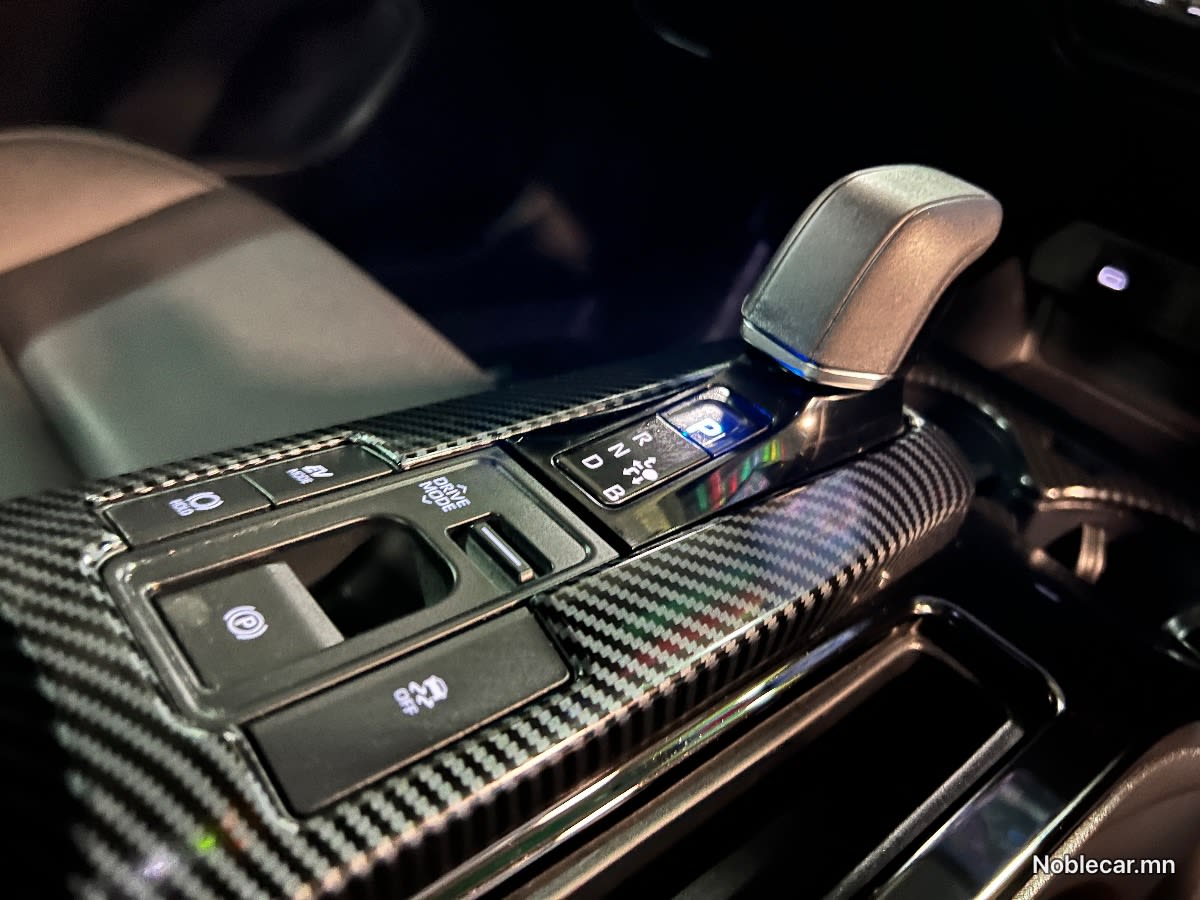 2024 Toyota Prius 8