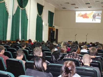 В Дуванской зональной модельной библиотеке провели встречу «Будущее без СПИДа»