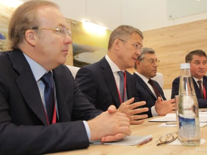 Башкирия и Ростелеком подписали соглашение о внедрении умных технологий в пяти городах