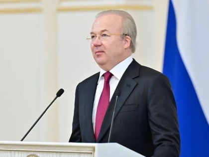 Андрей Назаров поздравил экономистов республики с профессиональным праздником