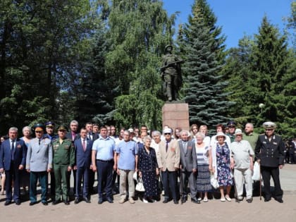 Илвир Нурдавлятов принял участие в митинге, посвященном Дню памяти и скорби