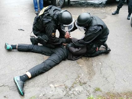 В Башкирии полицейские изъяли у преступной группировки 15 килограммов наркотиков