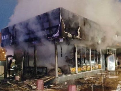 В Уфе сгорело крупное кафе, есть пострадавшие