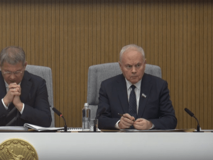 Новая школа и благоустройство двора в Салавате