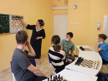 В Республиканской детской клинической больнице открылся шахматный класс