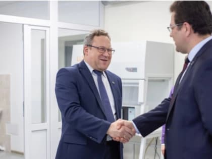 Руководитель Уфимского федерального исследовательского центра Российской академии наук Василий Мартыненко отмечает свой день рождения