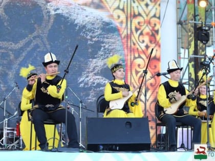 В Уфе продолжается праздничный концерт, посвященный Дню России, Дню Салавата Юлаева и Дню города Уфы