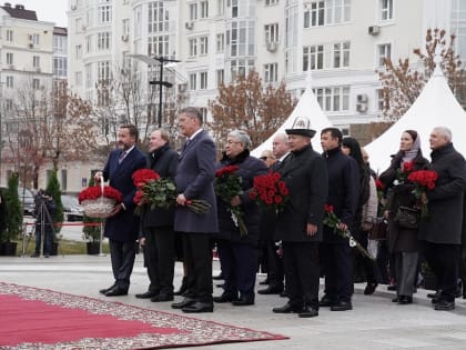 Радий Хабиров принял участие в торжествах к 100-летию народного поэта Башкортостана Мустая Карима