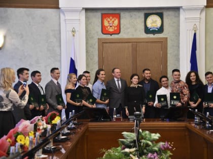 В Уфе в День Республики наградили лауреатов Молодежной премии им. Ш. Бабича