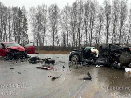 В Бирском районе Башкирии столкнулись 3 автомобиля: один человек погиб, пятеро пострадали