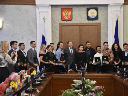 В Уфе в День Республики наградили лауреатов Молодежной премии им. Ш. Бабича