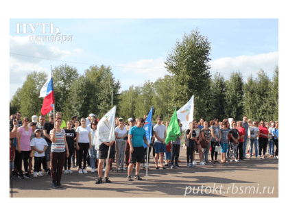 В Мелеузе День государственного флага России отметили массовыми спортивными мероприятиями