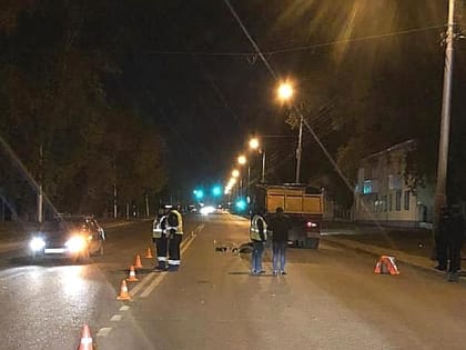 В Уфе под колесами Камаза погибла женщина