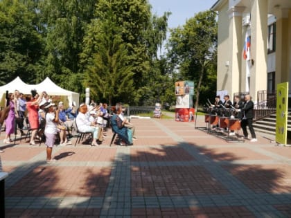 В Уфе прошел Первый Всероссийский День чтения вслух «Живая классика»