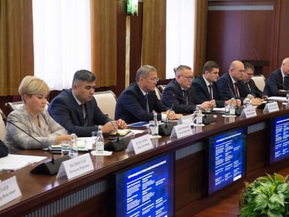 В Башкирии реализуют инвестпроекты по производству тротуарной плитки и выращивания овощей