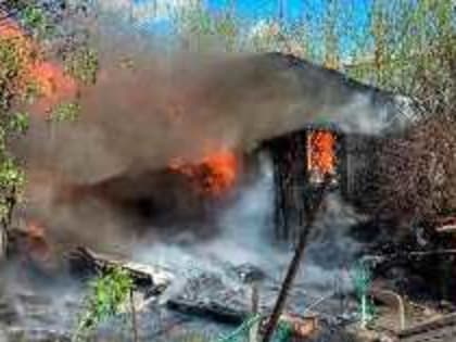 Под Уфой из-за возгорания сухой травы произошел пожар на ферме