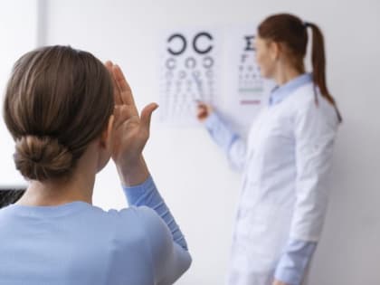 Вернуть острое зрение поможет специальный коктейль: врач поделился рецептом