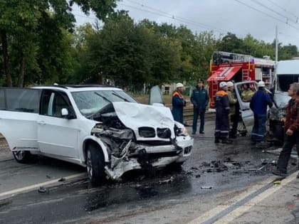 В Уфе в аварии с участием BMW и Mercedes пострадали 4 человека