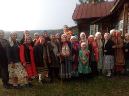 «Туристы едут в построенную для съемок деревню»: жители Новохасаново о фильме «Сестренка»