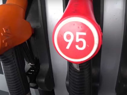 На заправках Уфы вновь выросли цены на бензин