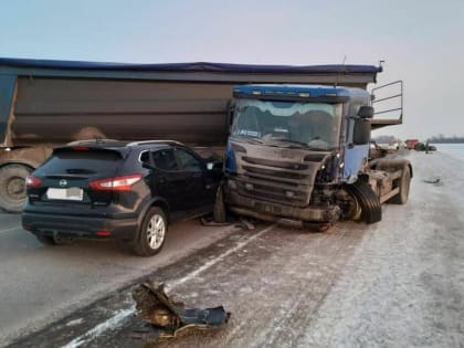 Водитель «Лада Приора» скончался в ДТП с фурой под Стерлитамаком