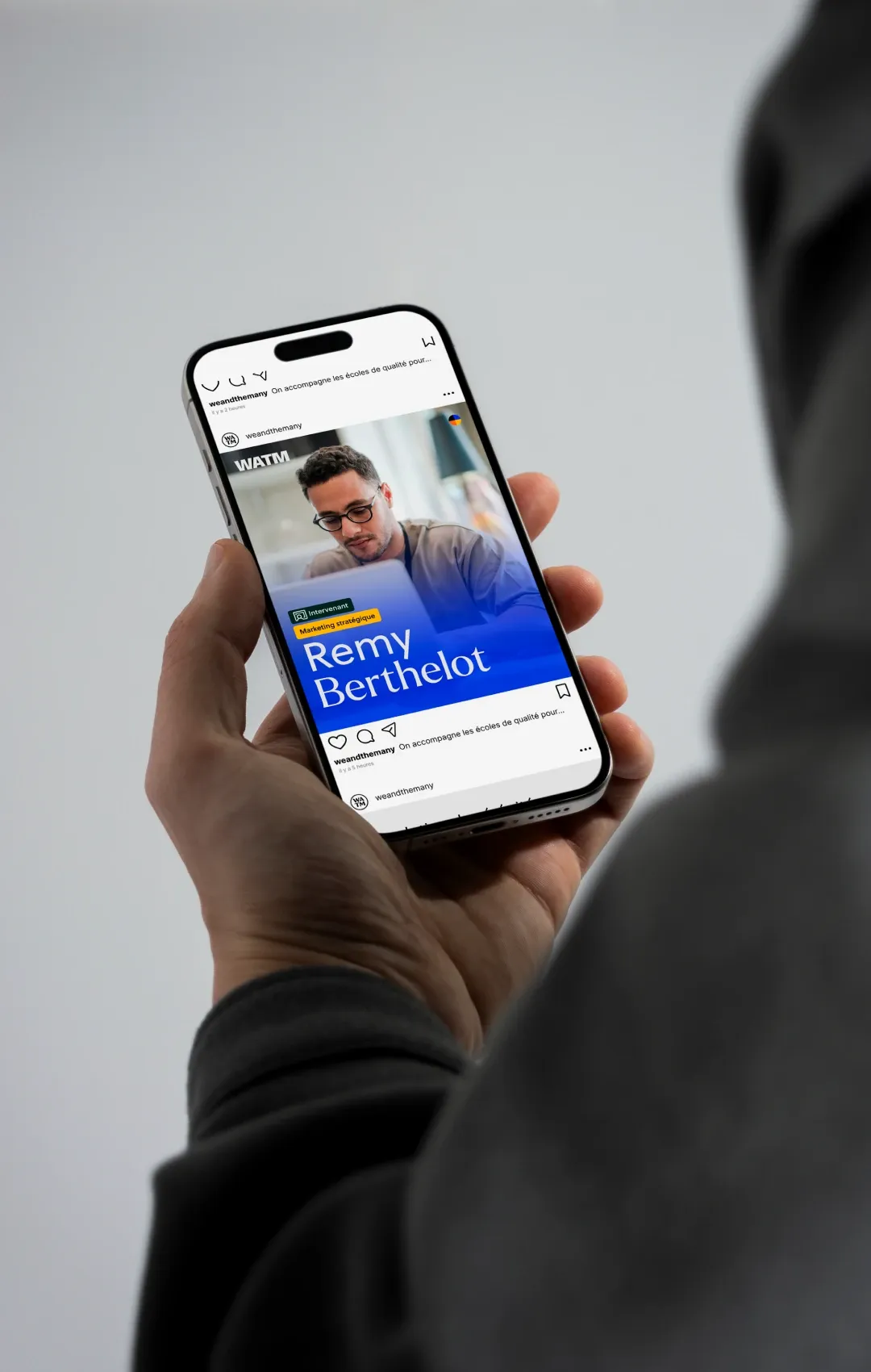 Mockup mobile du site web de WeAndTheMany