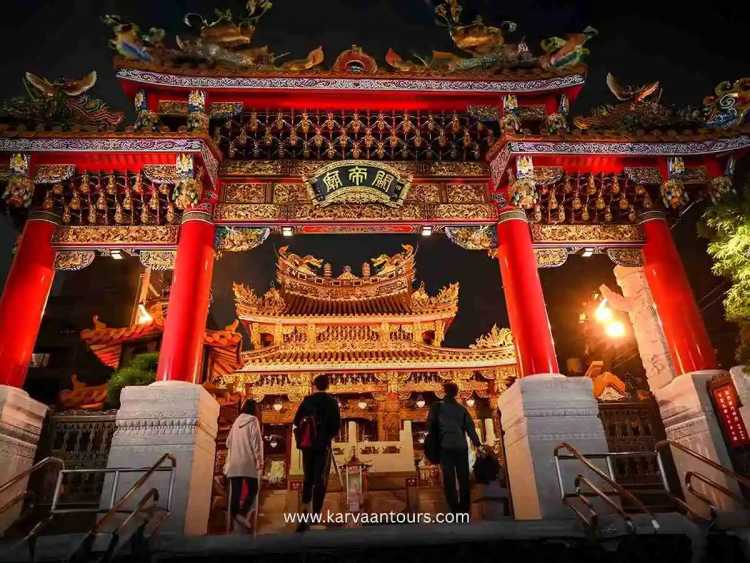 Yokohama Chinatown Guide: Food, Attractions, Itinerary & Travel Tips