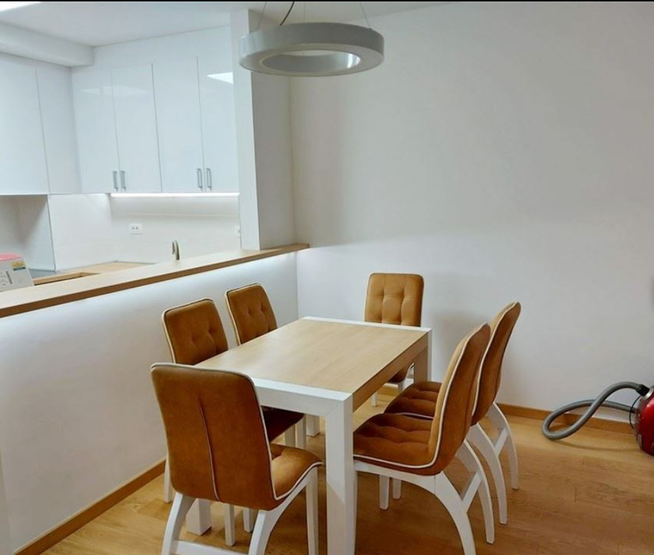 Izdavanje dvosobnog stana,Blok 65,Novi Beograd - slika 2