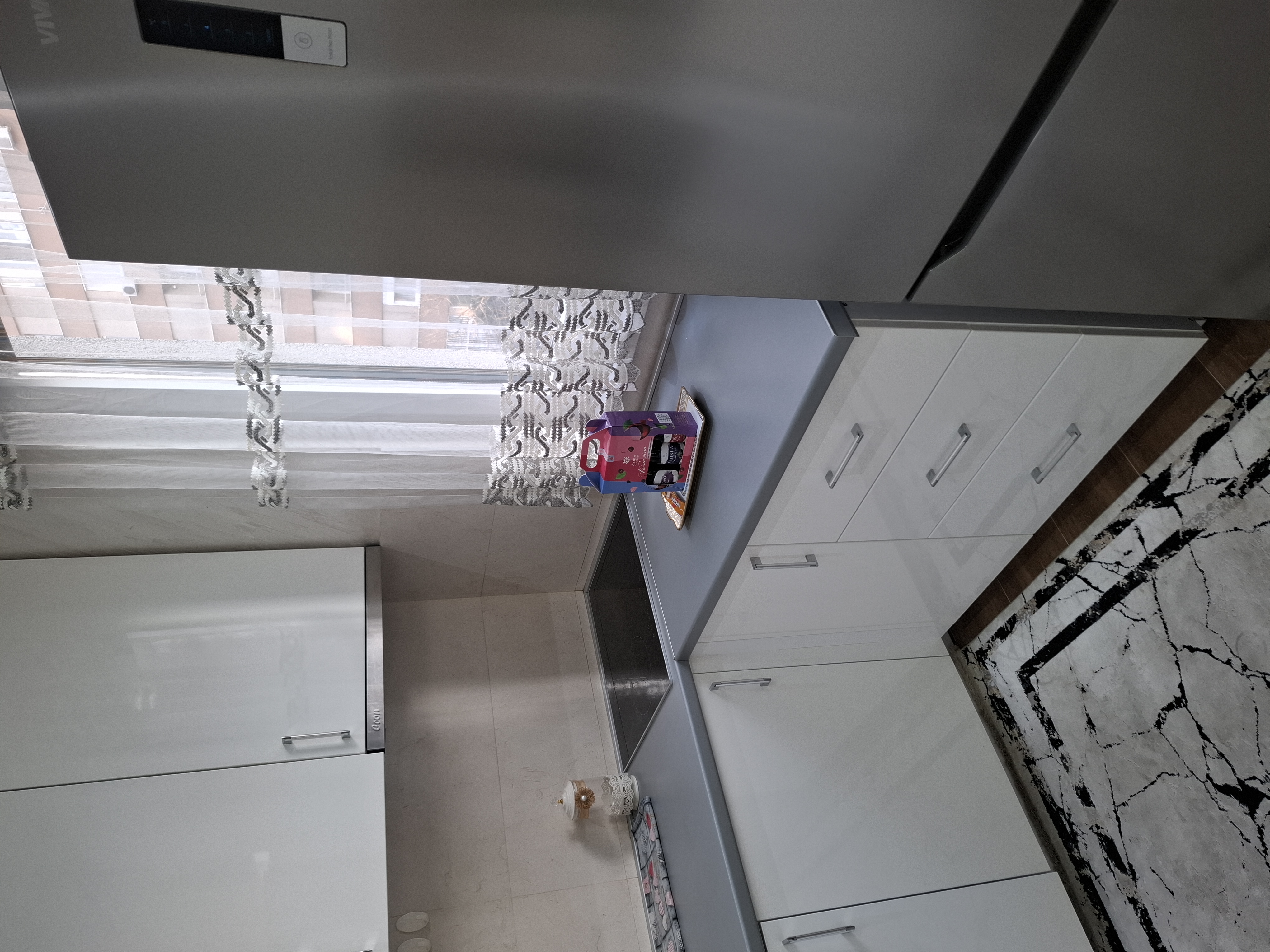 Izdavanje dvosoban stan u novogradnji na Vracaru - slika 2