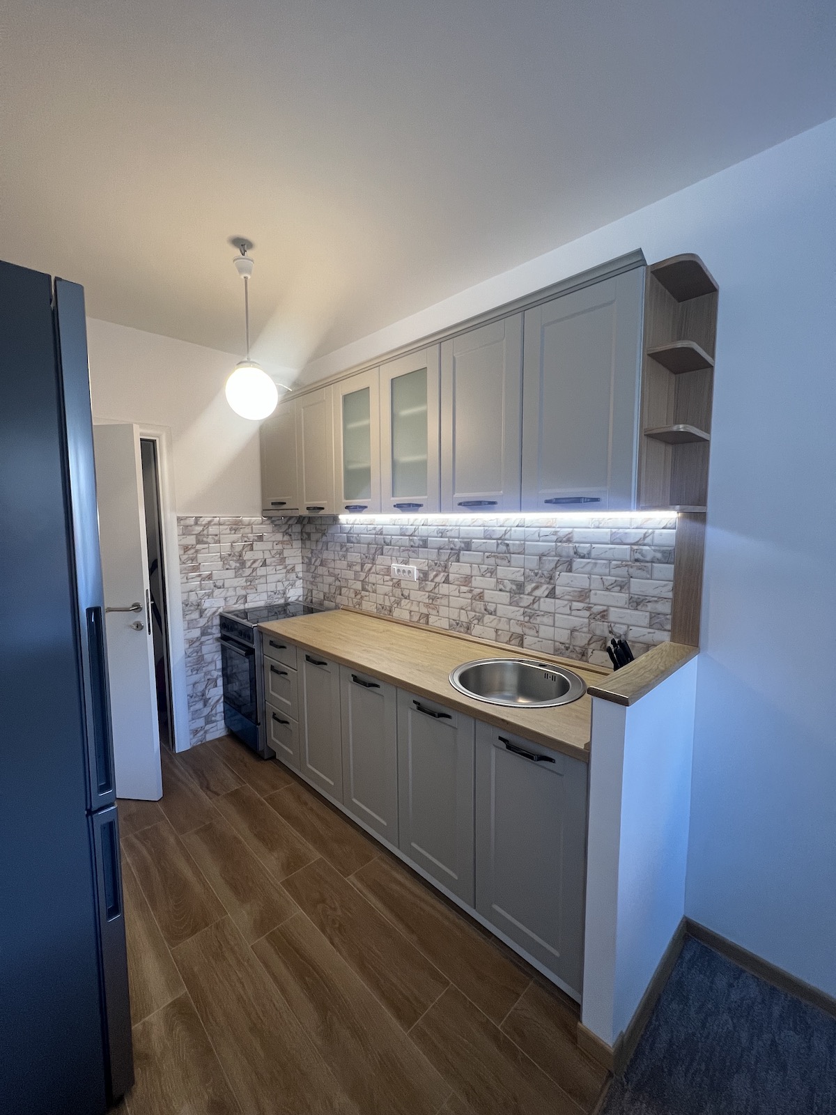 Izdajemo 2.5 stan na Vracaru - slika 1