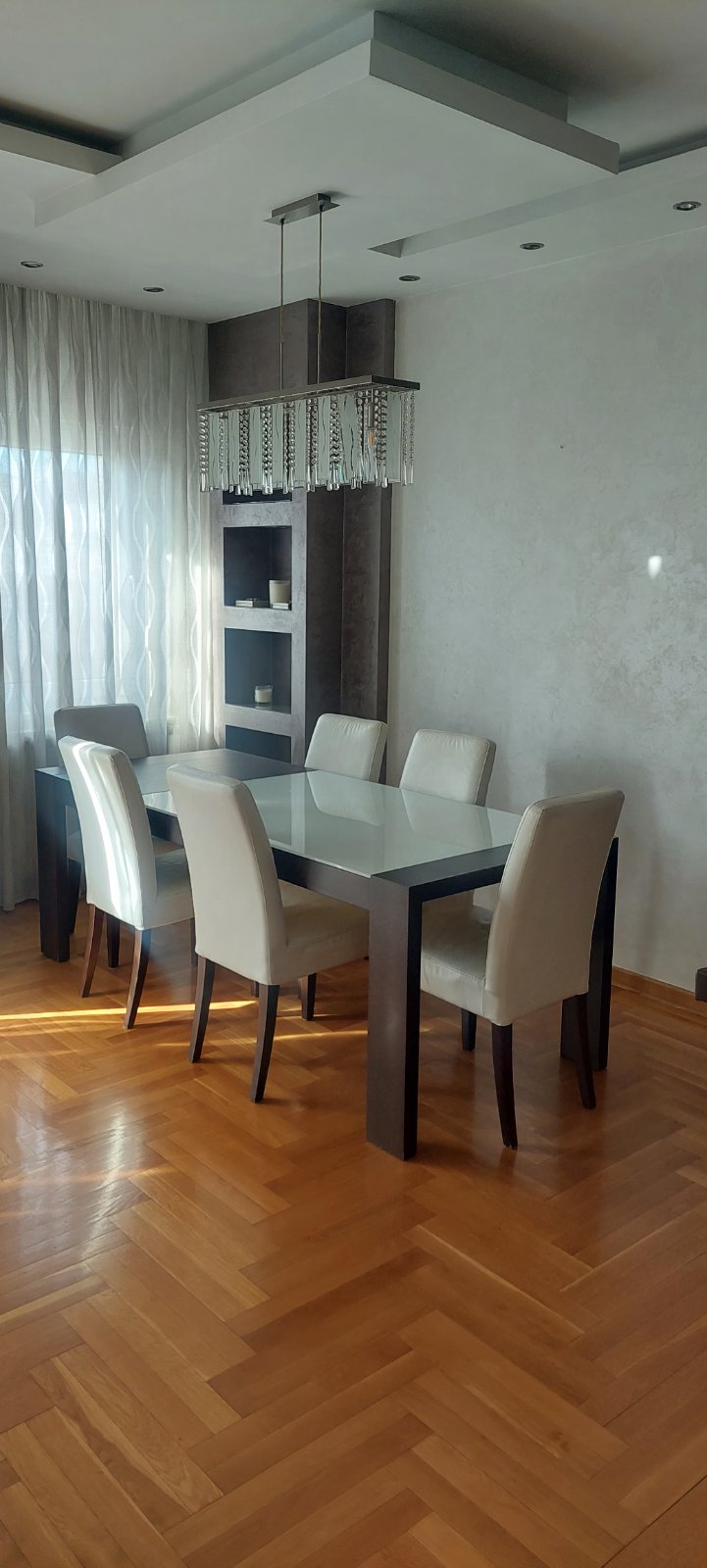 Izdavanje nameštenog stana sa garažom na Vračaru - slika 2