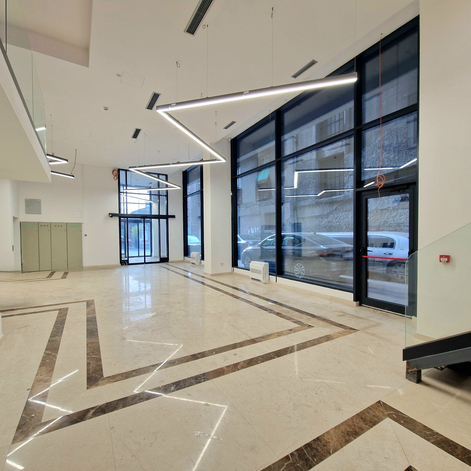 Poslovna zgrada, centar - slika 2