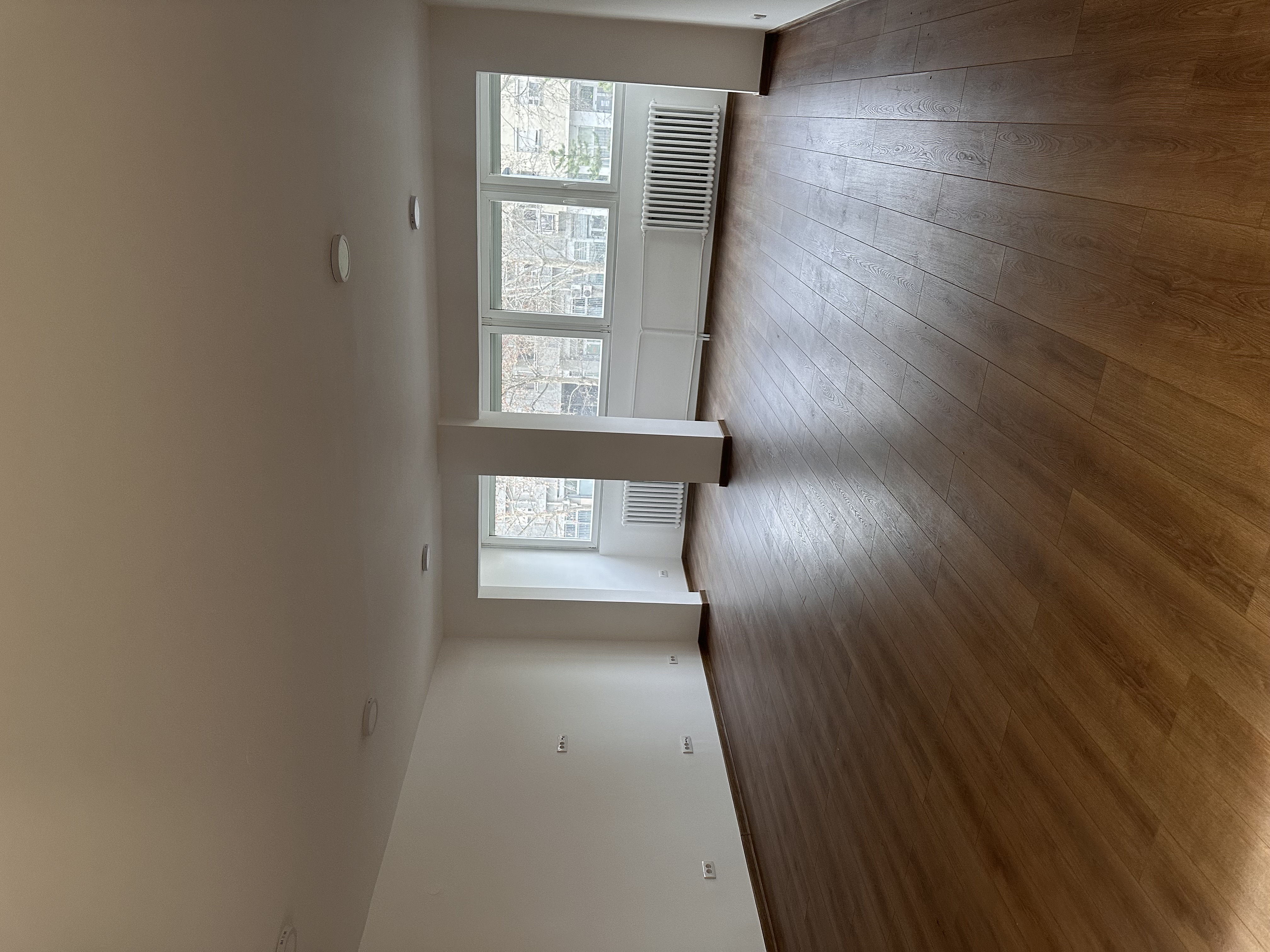 Snizena cena -Renoviran petosoban stan Blok 62 - slika 2