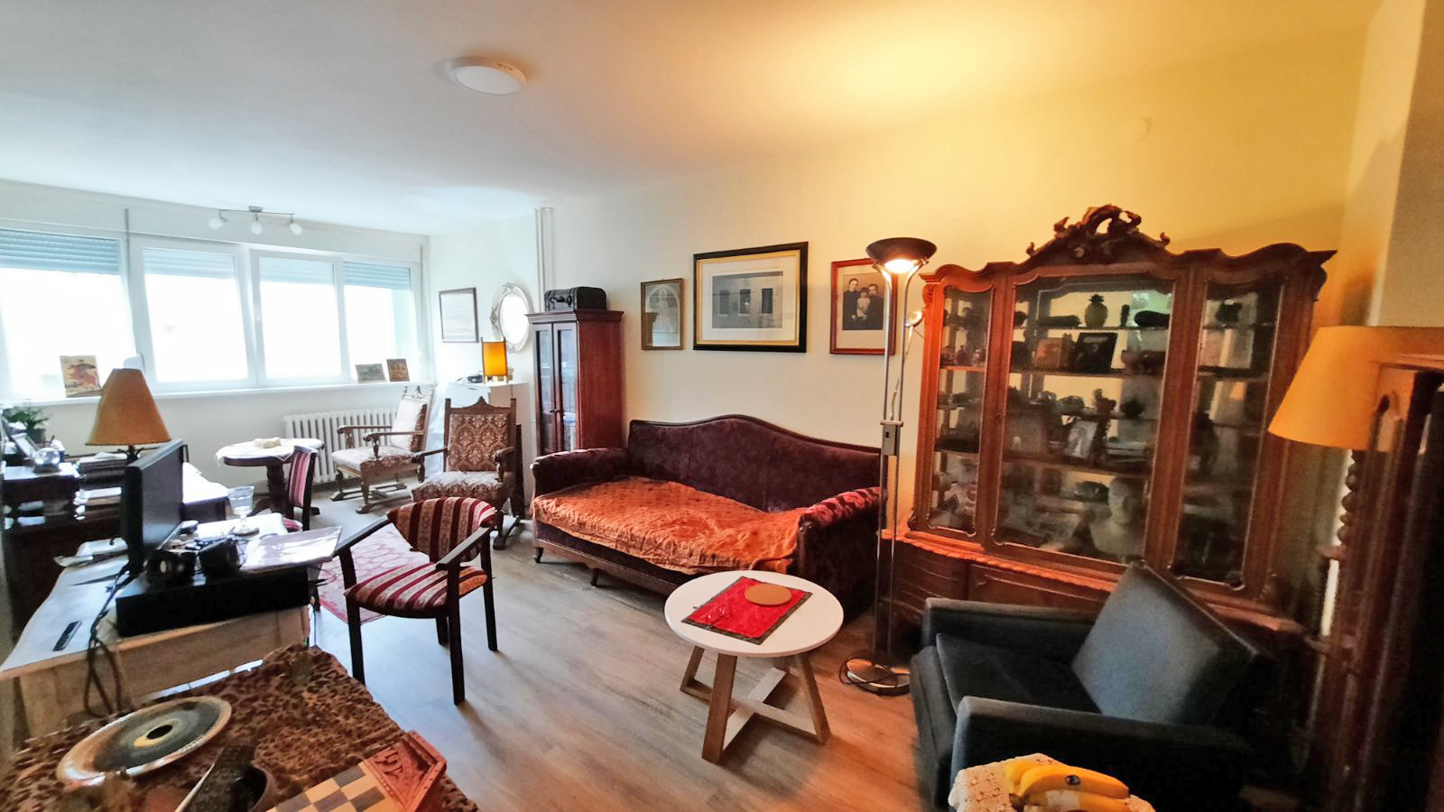 Dvosoban stan na Crvenom krstu - slika 2