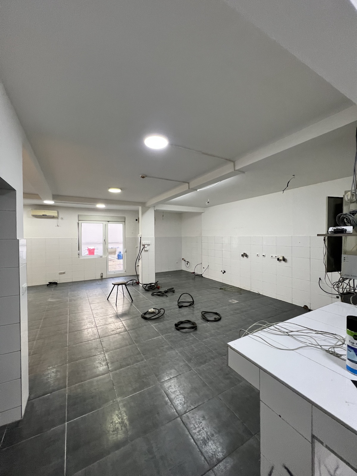 Izadjemo poslovni prostor kod Đerma - slika 2