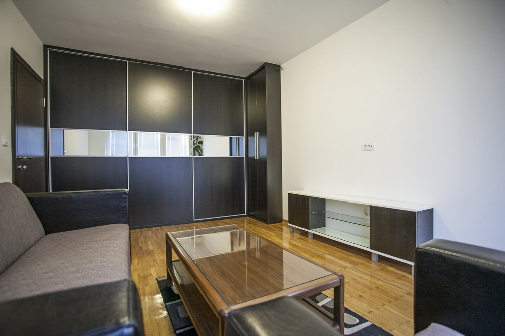 Jednosoban stan na Crvenom krstu - slika 2