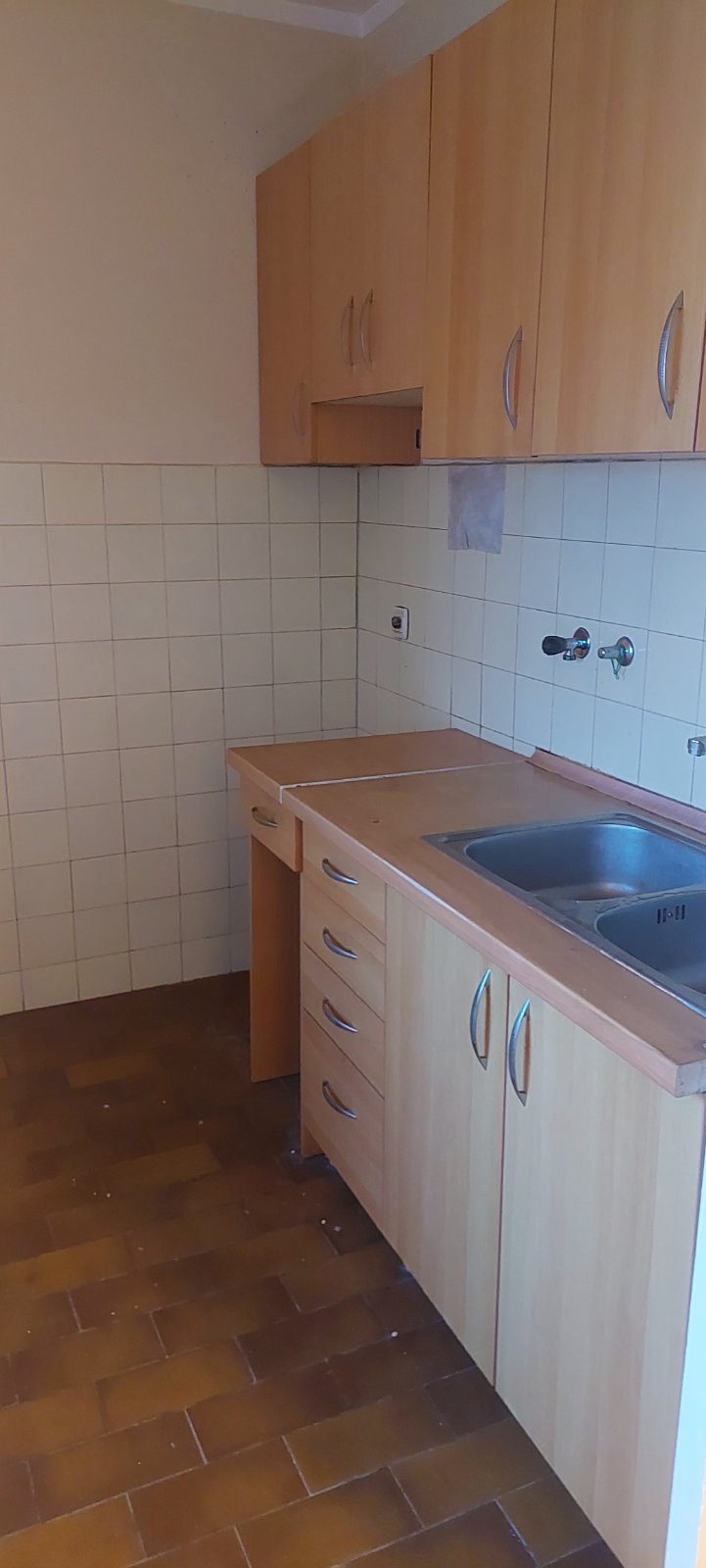 Prodaja uknjiženog stana na Vračaru - slika 2