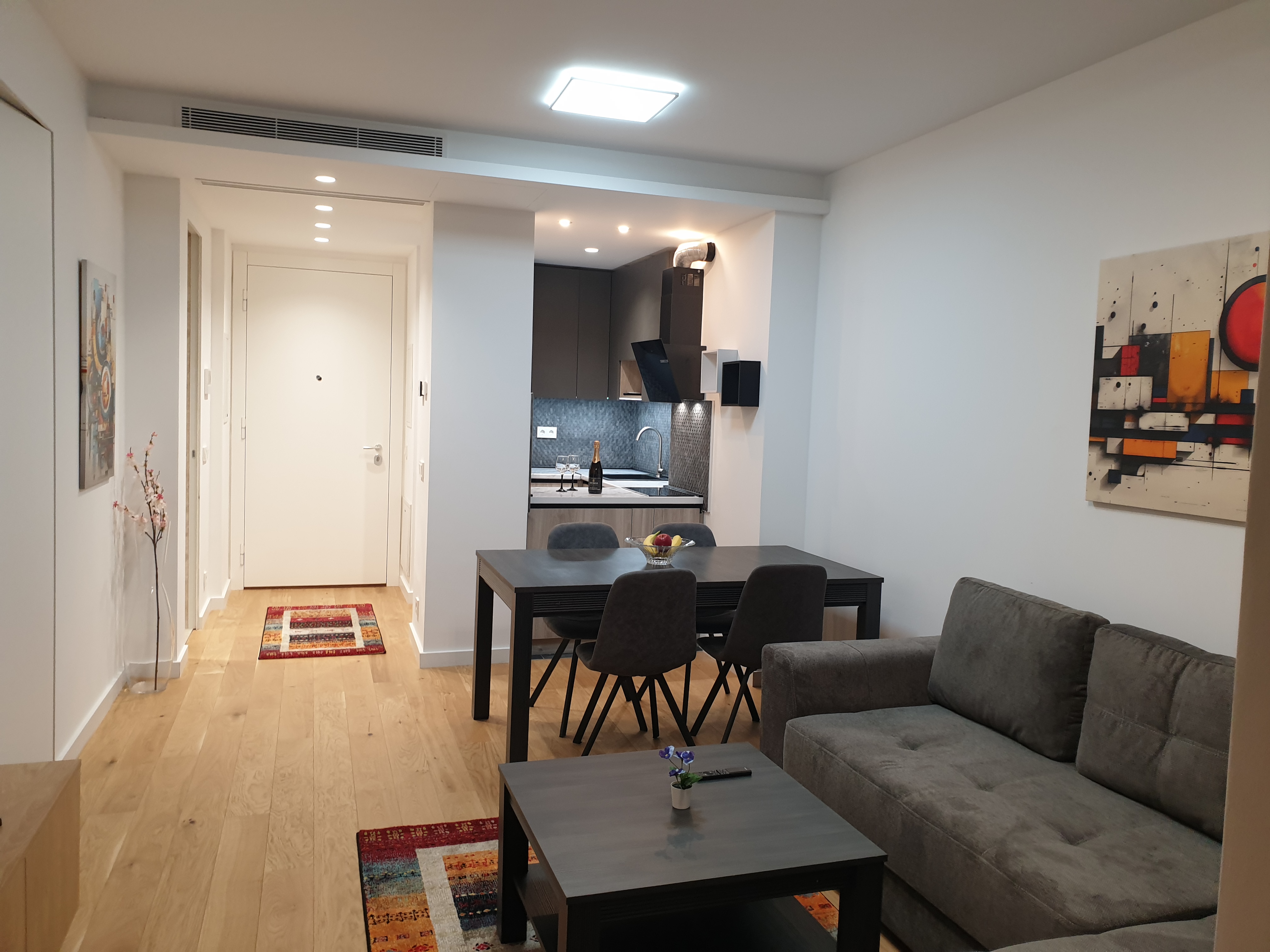 Sakura Park kompletno opremljen dvosoban stan - slika 2