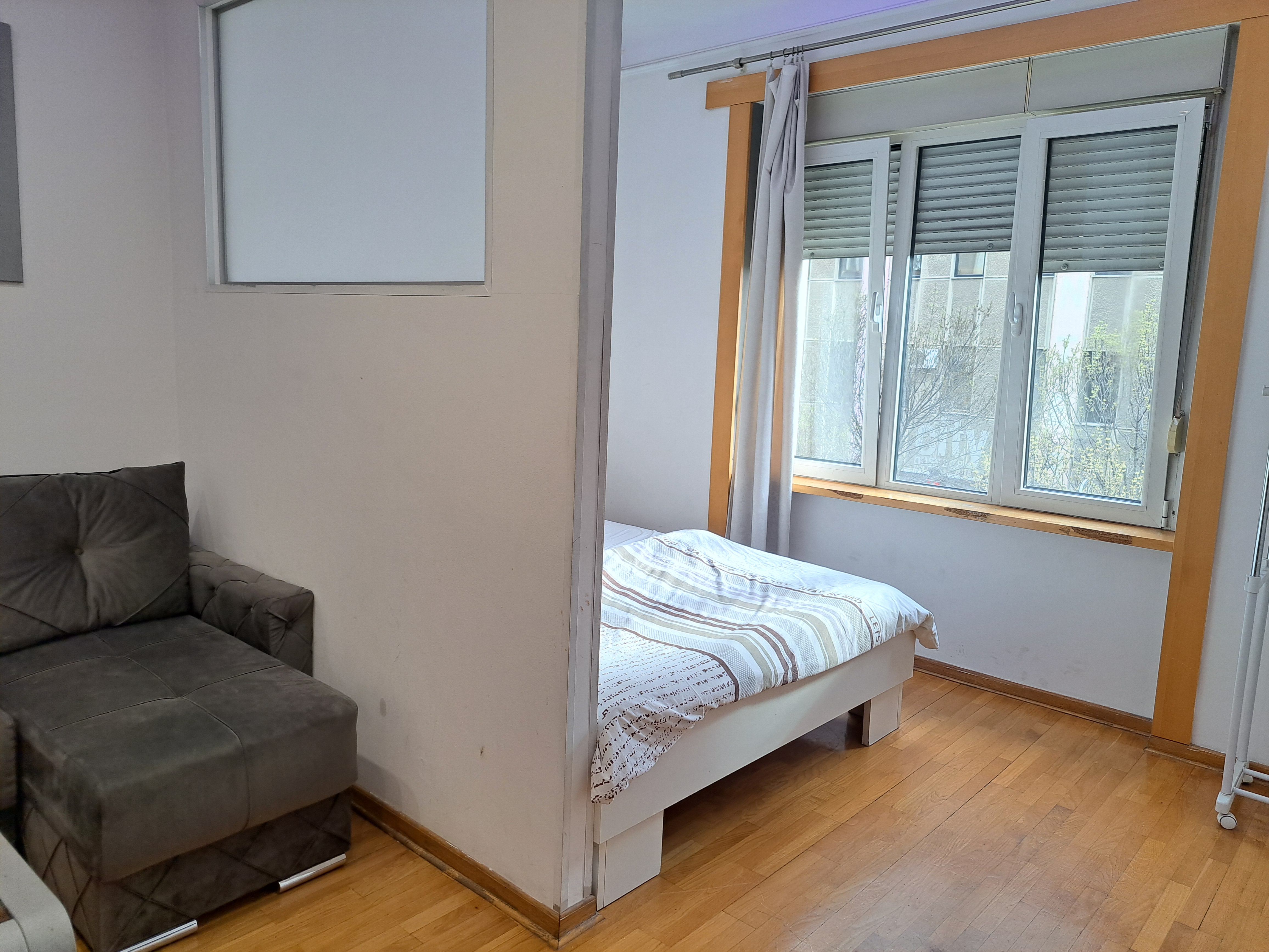 Jednoiposoban stan na Obilićevom vencu  - slika 2