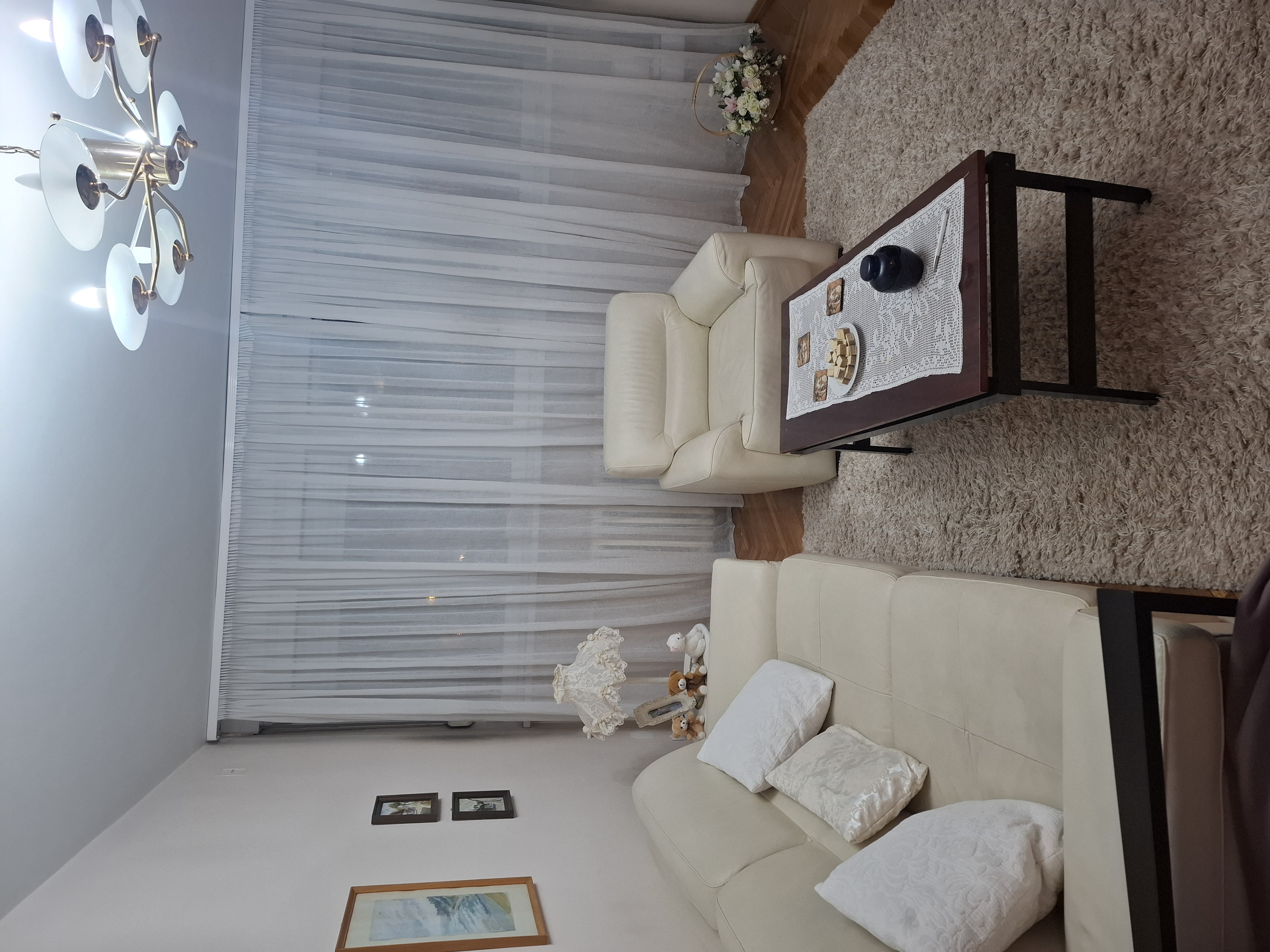 Sjajan 3.0 stan u srcu Novog Beograda. - slika 1