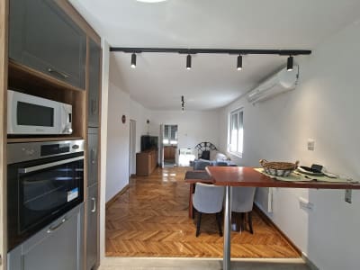 Prodaja trosoban stan Lekino Brdo, Voždovac 77m²