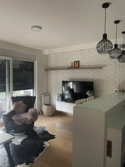 Izdavanje dvosoban stan Lekino Brdo, Voždovac 52m²