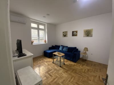 Izdavanje jednosoban stan Savski Venac 35m²