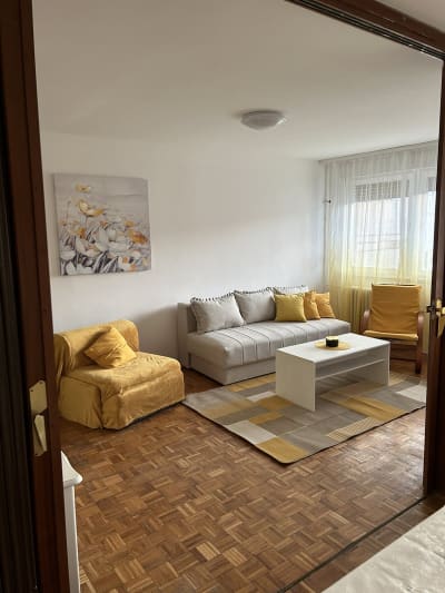 Izdavanje 2.5-soban stan Voždovac 66m²