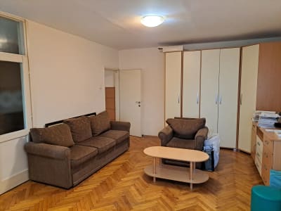 Prodaja trosoban stan Medaković II, Voždovac 65m²