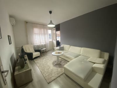 Izdavanje dvosoban stan Palata pravde, Savski Venac 50m²