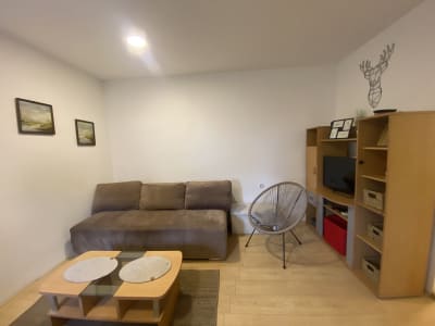 Izdavanje četvorosoban stan Učiteljsko Naselje, Zvezdara 70m²
