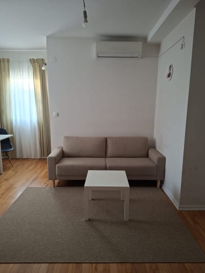 Izdavanje trosoban stan Borča III, Borča 50m²