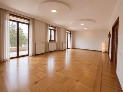 Izdavanje 8-soban stan Autokomanda, Voždovac 500m²